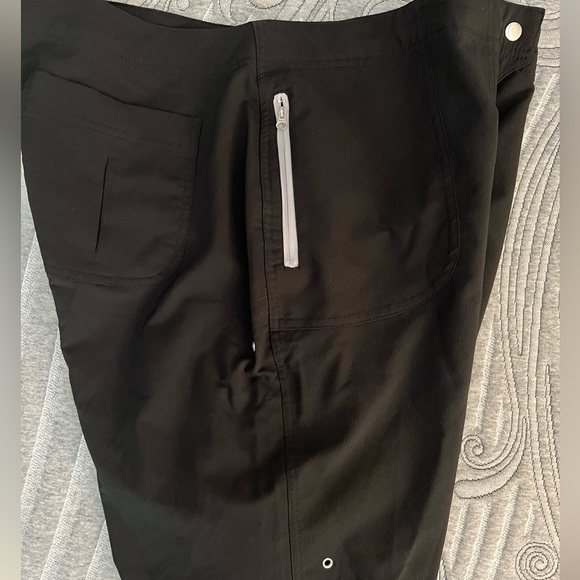 Active Shorts - Picture 4 of 4